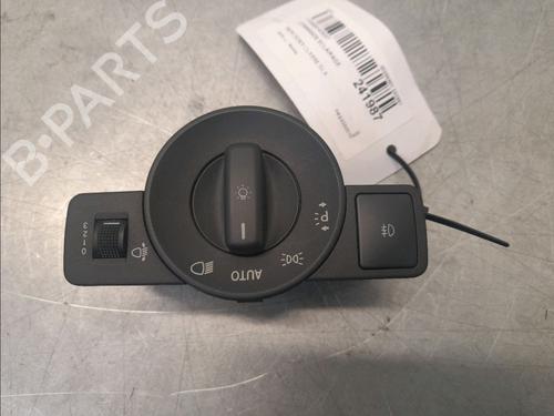 Used Headlight switch MERCEDES-BENZ GLA-CLASS (X156) GLA 180 (156.942) (122 hp) 29985794