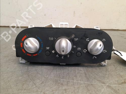 climate-control-renault-twingo-ii-cn0_-15-dci-75-7701067954-2007-14945084 main image
