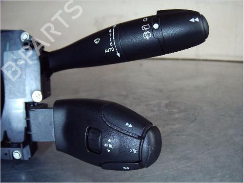 Used Steering column stalk PEUGEOT 207 (WA_, WC_) 1.6 HDi (92 hp) 10690736