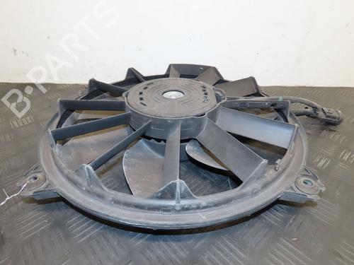 Used Radiator fan PEUGEOT PARTNER Tepee 1.2 THP (110 hp) 31984500
