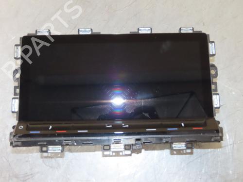 display-vw-golf-viii-cd1-da1-2019-39541751 main image