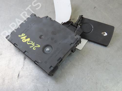 Used Card reader RENAULT CAPTUR I (J5_, H5_) 0.9 TCe 90 (90 hp) 19490211