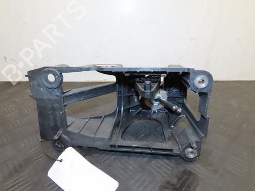 Gear lever RENAULT TWINGO III (BCM_, BCA_) 1.0 SCe 70 (BCMB) | BP32487136M90