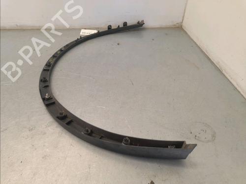 Højre bak skjermliste TESLA MODEL Y (5YJY) EV (261 hp) 32223055