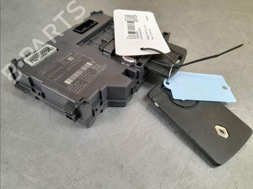 Used Card reader RENAULT CAPTUR I (J5_, H5_) 1.2 TCe 120 (118 hp) 15046579