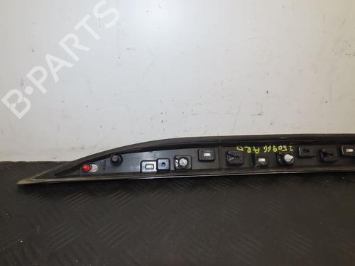 Dørliste PEUGEOT 2008 I (CU_) 1.2 THP 110 / PureTech 110 (110 hp) 30556662