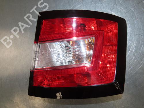 Used Right taillight SKODA FABIA III (NJ3) 1.0 TSI (95 hp) 28572927