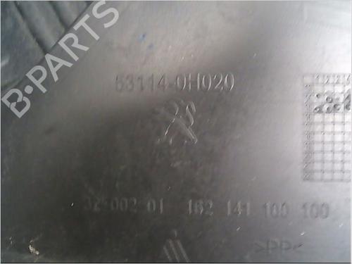 Grill PEUGEOT 108 1.0 VTi (69 hp) 9405561