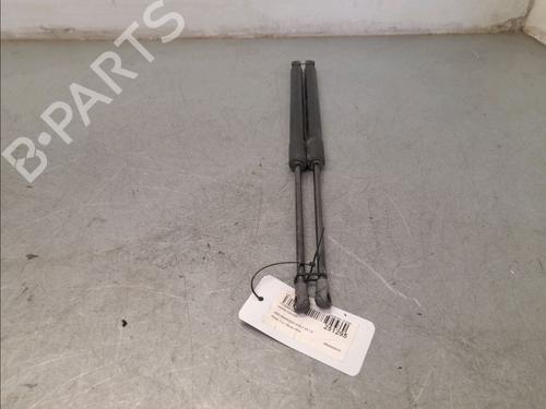 tailgate-lift-support-vw-golf-vii-5g1-bq1-be1-be2-2012-2013-2014-2015-2016-2017-2018-2019-2020-2021-36486959 main image