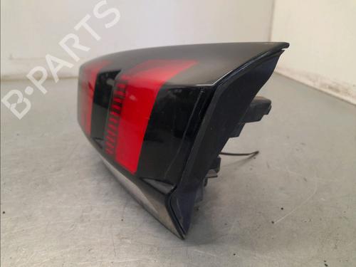 Used Right tailgate light Right tailgate light PEUGEOT 5008 II (MC_, MJ_, MR_, M4_) 2.0 BlueHDi 150 (MJAHXW, MJAHXH, MJAHXN, MJAHXV, MJAHXG) (150 hp) 34048866 34048866
