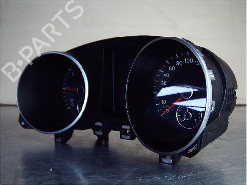 Used Instrument cluster VW GOLF VI (5K1) 1.6 TDI (105 hp) 9577813