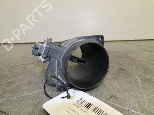 Used Mass air flow sensor PEUGEOT EXPERT Van (V_) 2.0 BlueHDi 120 (122 hp) 19057650