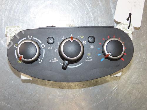 Used Climate control RENAULT TWINGO III (BCM_, BCA_) 1.0 SCe 70 (BCMB) (69 hp) 22366519