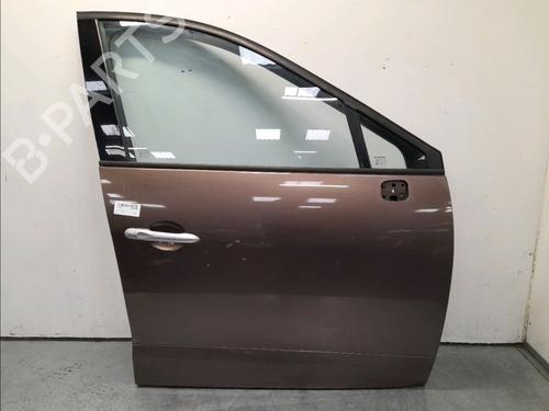 Used Right front door RENAULT SCÉNIC III (JZ0/1_) 1.9 dCi (JZ0J, JZ1J, JZ1K, JZ1S) (131 hp) 15722217