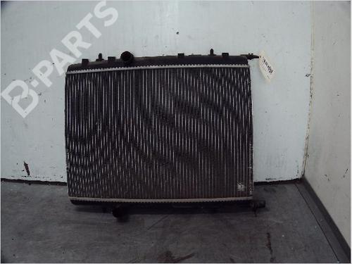 Used Water radiator Water radiator PEUGEOT 307 CC (3B) 2.0 16V (136 hp) 11098324 11098324