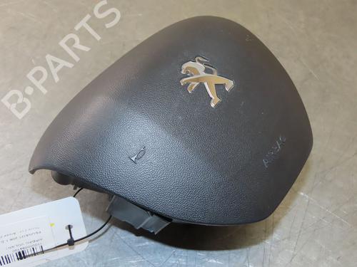 Used Driver airbag PEUGEOT 208 I (CA_, CC_) 1.2 VTI 82 (82 hp) 23158415