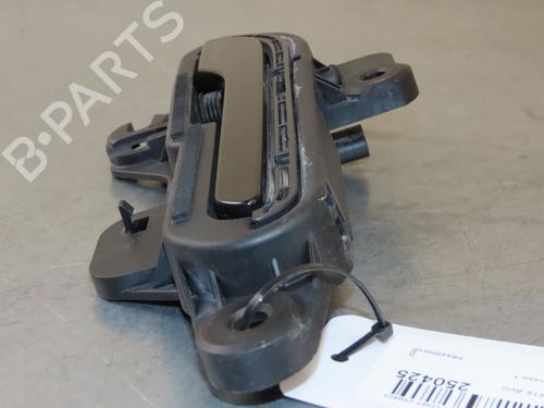 front-left-exterior-door-handle-tesla-model-y-5yjy-2019-26511636 main image