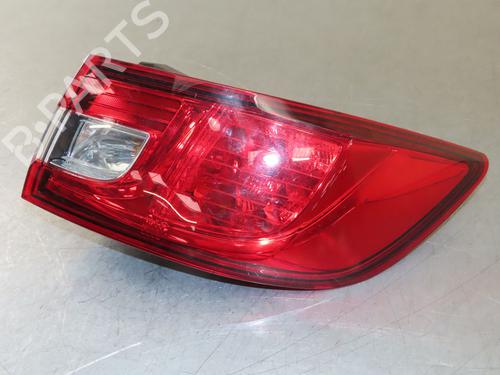 right-taillight-renault-clio-iv-bh_-2012-2013-2014-2015-2016-2017-2018-2019-2020-2021-31819386 main image
