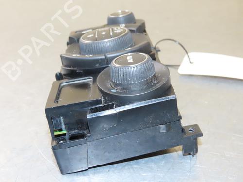 Used Climate control Climate control 22366528 22366528