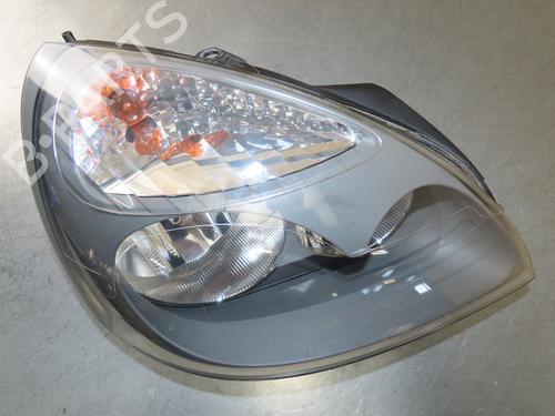 Used Right headlight Right headlight RENAULT CLIO II (BB_, CB_) 1.5 dCi (B/CB08) (82 hp) 31077153 31077153