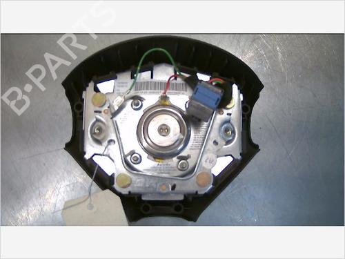 Used Driver airbag PEUGEOT 206 Hatchback (2A/C) 1.4 i (75 hp) 23158314