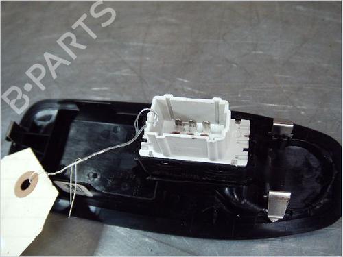 Used Switch PEUGEOT 208 I (CA_, CC_) 1.2 VTI 82 (82 hp) 9410245