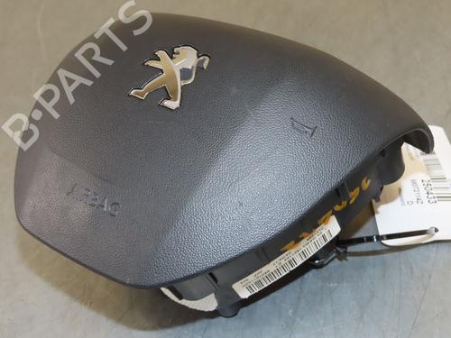 Used Driver airbag PEUGEOT 208 I (CA_, CC_) 1.2 VTI 82 (82 hp) 27332714
