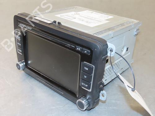 Used Radio VW POLO V (6R1, 6C1) 1.2 TDI (75 hp) 20313930