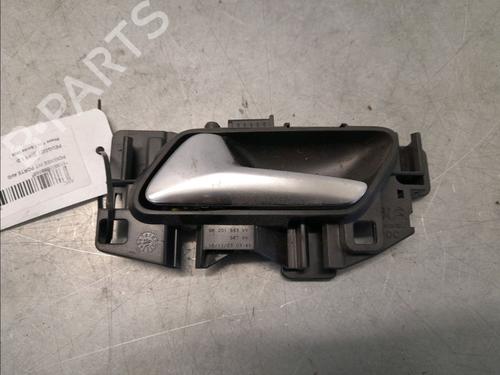 Used Front left interior door handle PEUGEOT 208 II (UB_, UP_, UW_, UJ_) 1.2 PureTech 100 (101 hp) 29963277