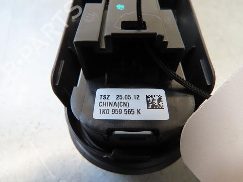 Used Left front window switch VW GOLF VI (5K1) 1.6 TDI (105 hp) 25777686
