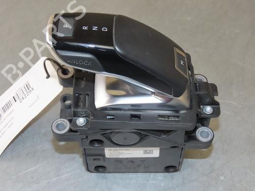 Used Shift knob Shift knob PEUGEOT 3008 II SUV (MC_, MR_, MJ_, M4_) 1.2 THP/ PureTech 130 (MRHNSM, MRHNSU, MRHNSJ, MRHNYW,... (131 hp) 27887311 27887311