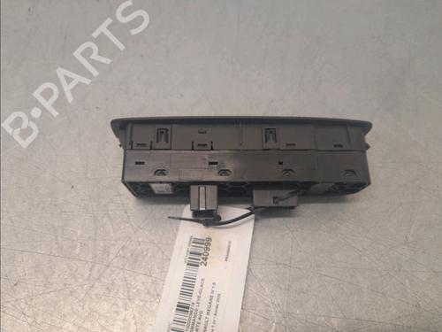 Used Left front window switch RENAULT MEGANE IV Hatchback (B9A/M/N_) 1.5 Blue dCi 115 (B9A6) (116 hp) 30164229