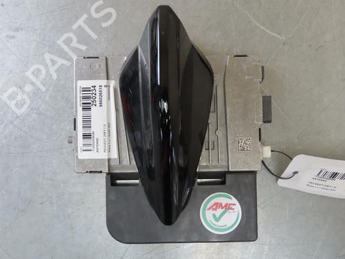 Used Antenna/Base PEUGEOT 208 II (UB_, UP_, UW_, UJ_) 1.2 PureTech 100 (101 hp) 29577154
