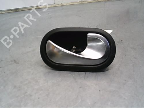Used Front left interior door handle RENAULT TWINGO III (BCM_, BCA_) 0.9 TCe 90 (BCM9, BCM2) (90 hp) 9402636
