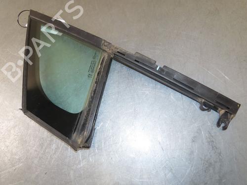 Front left quarter glass PEUGEOT 3008 I MPV (0U_) 1.6 BlueHDi 120 | BP23646841C111 