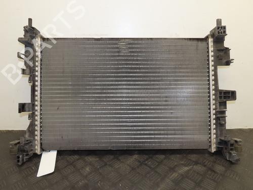 Used Water radiator FIAT 500X (334_) 1.6 (334AXE1A) (110 hp) 32511223