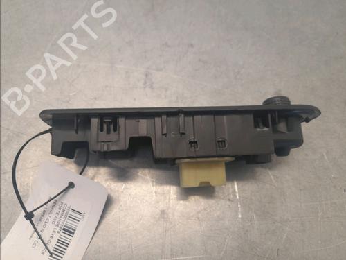 Interrupteur de vitre avant gauche RENAULT CLIO III Grandtour (KR0/1_) [2007-2025]  29985874