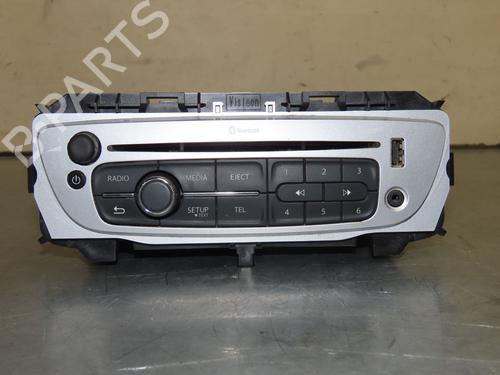 Bilradio RENAULT TWINGO II (CN0_) 1.2 16V (CN04, CN0B) (75 hp) 16769233