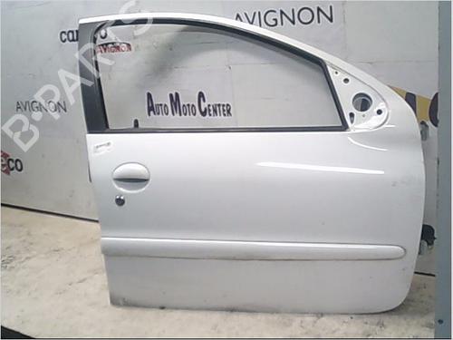 Used Left front door PEUGEOT 206 Hatchback (2A/C) 1.4 16V (88 hp) 9405267