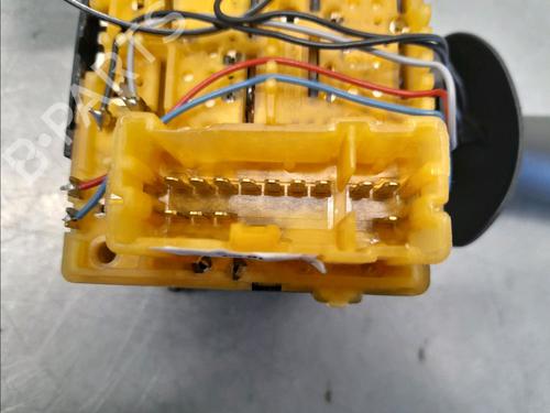 steering-column-stalk-renault-clio-iv-bh_-2012-2013-2014-2015-2016-2017-2018-2019-2020-2021-31119894 main image