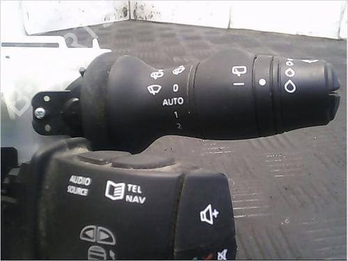 Used Steering column stalk RENAULT MEGANE III Hatchback (BZ0/1_, B3_) 1.5 dCi (BZ0C) (90 hp) 9407172