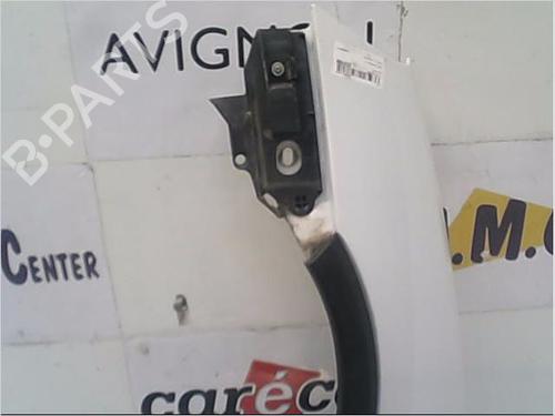 Guarda-lamas esquerdo OPEL CORSA C (X01) 1.2 Twinport (F08, F68) (80 hp) 9406628