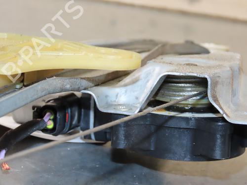 Rudehejsemekanisme Højre foran RENAULT CAPTUR I (J5_, H5_) 0.9 TCe 90 (90 hp) 25451194