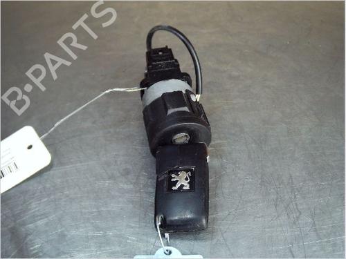 Used Ignition barrel PEUGEOT 308 I (4A_, 4C_) 1.6 HDi (90 hp) 10211724