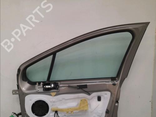 Used Right front door Right front door 11738082 11738082