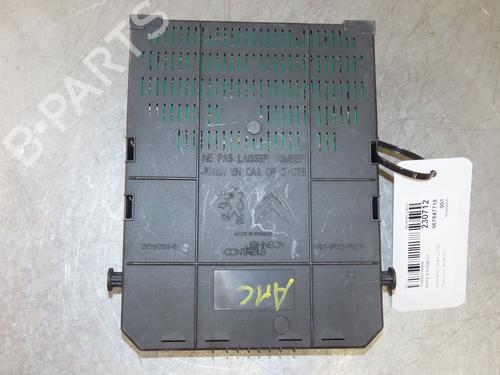 Used Fuse box Fuse box PEUGEOT 3008 I MPV (0U_) 2.0 HDi Hybrid4 (0URHCA) (200 hp) 34255123 34255123