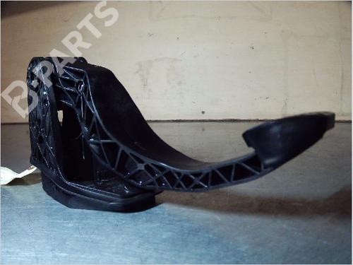 Used Clutch pedal Clutch pedal SEAT ARONA (KJ7, KJP) 1.0 TSI (115 hp) 11046586 11046586