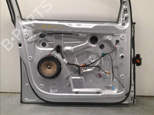 Used Left front door VW GOLF PLUS V (5M1, 521) 1.4 TSI (122 hp) 11702403