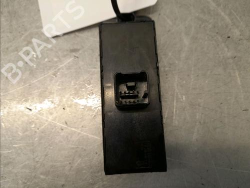 Used Left front window switch Left front window switch VW POLO V (6R1, 6C1) 1.2 (60 hp) 33680660 33680660