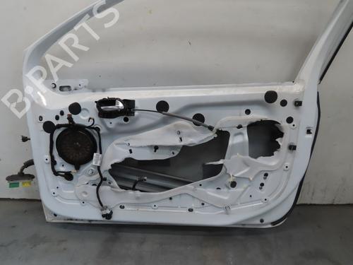 Used Right front door PEUGEOT 208 I (CA_, CC_) 1.4 VTi (95 hp) 28414564